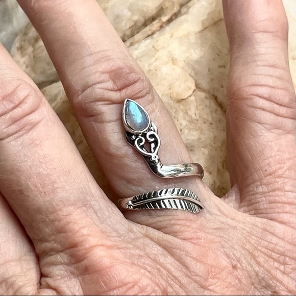 RAINBOW MOONSTONE 925 sterling snake bypass ring NWT - Picture 1 of 9